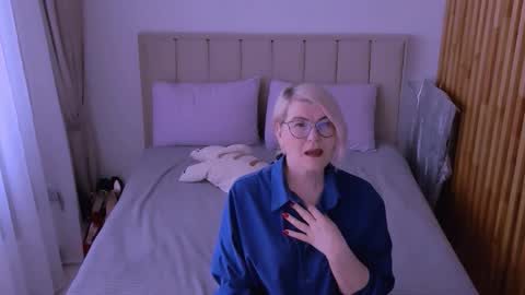 Sabrina MacMarren online show from March 28, 2026, 9:42 am