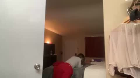 IM BACK BITCHES Wheres my group of SEXY SLUTS online show from December 27, 2024, 12:07 am