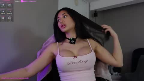 Snapshot of sabrinasarcade chatting on February 10, 2025, 4:25 pm Sabrina online show from February 10, 2025, 4:25 pm