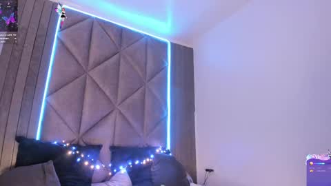 S A B R I N A  online show from March 12, 2025, 5:38 pm