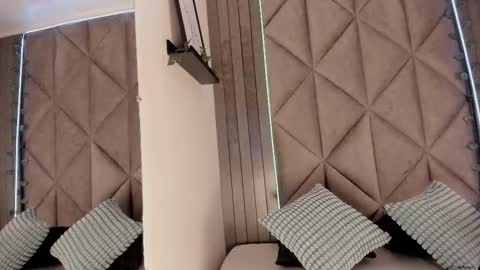 S A B R I N A  online show from December 22, 2025, 11:40 am