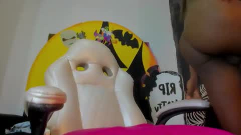 sabrinaxxx11 online show from October 22, 2025, 11:15 pm