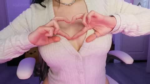 Sadie Renee  online show from October 16, 2025, 5:41 am