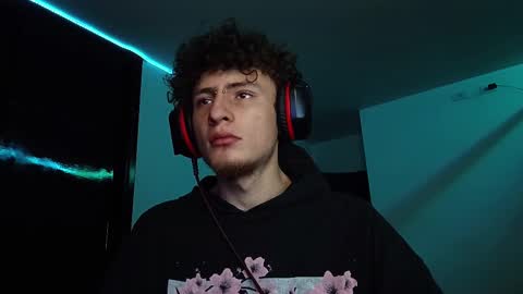 Snapshot of saemzam chatting on February 9, 2025, 8:54 am saemzam online show from February 9, 2025, 8:54 am