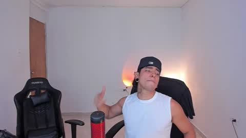 Snapshot of saenz_hotx chatting on November 1, 2025, 8:11 pm saenz_hotx online show from November 1, 2025, 8:11 pm