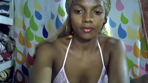 Snapshot of safira19 chatting on October 1, 2025, 8:04 pm safira19 online show from October 1, 2025, 8:04 pm