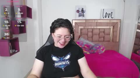 Snapshot of safyka chatting on November 26, 2025, 3:18 am SAFYKA online show from November 26, 2025, 3:18 am