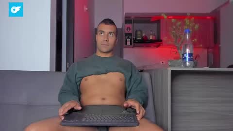 Snapshot of sag_1998 chatting on February 22, 2025, 11:03 pm Sag online show from February 22, 2025, 11:03 pm