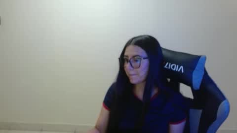 Sahaliefox  online show from February 20, 2026, 6:19 pm