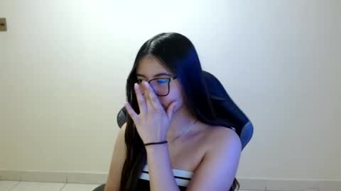 Snapshot of sahaliefox_ chatting on June 29, 2026, 1:23 am Sahaliefox online show from June 29, 2026, 1:23 am