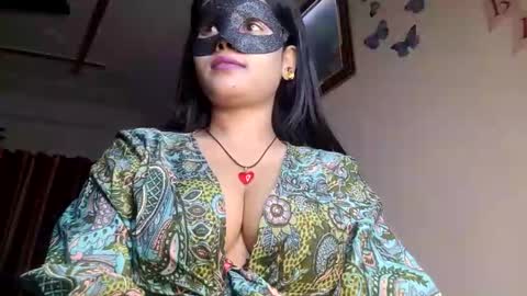 Snapshot of sahani2208 chatting on January 22, 2025, 8:17 pm Queen Archana online show from January 22, 2025, 8:17 pm