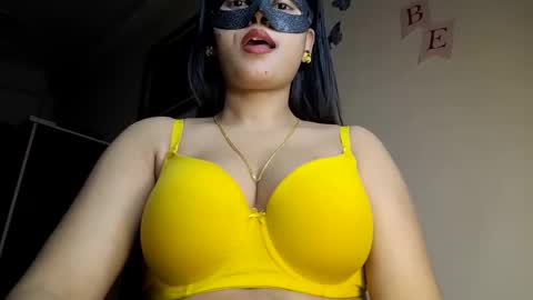 Snapshot of sahani2208 chatting on February 5, 2025, 7:53 pm Queen Archana online show from February 5, 2025, 7:53 pm