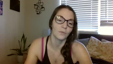 Lelo online show from January 14, 2025, 7:00 pm