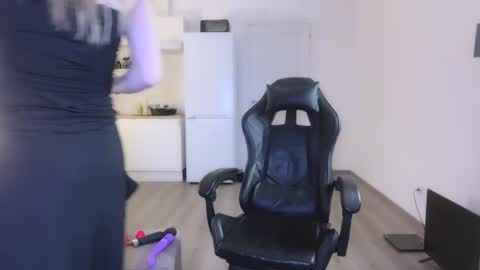 Snapshot of sailormoon666_ chatting on December 29, 2024, 8:37 pm Sofia online show from December 29, 2024, 8:37 pm