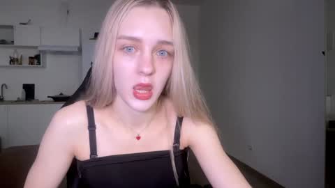 Snapshot of sailormoon666_ chatting on January 25, 2025, 8:53 am Sofia online show from January 25, 2025, 8:53 am