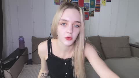 Snapshot of sailormoon666_ chatting on February 2, 2025, 9:19 am Sofia online show from February 2, 2025, 9:19 am