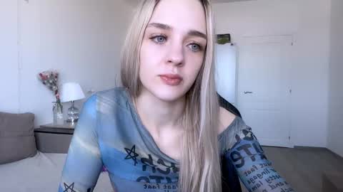 Snapshot of sailormoon666_ chatting on February 19, 2025, 10:01 am Sofia online show from February 19, 2025, 10:01 am