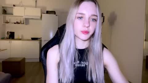 Snapshot of sailormoon666_ chatting on March 11, 2025, 10:20 pm Sofia online show from March 11, 2025, 10:20 pm