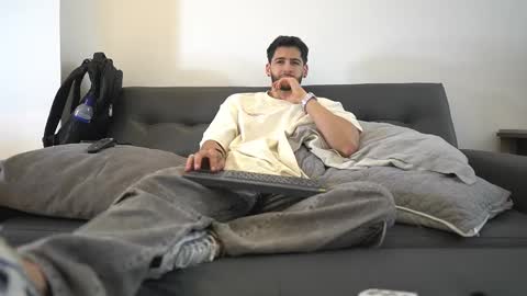 saimon  online show from March 25, 2026, 2:56 pm