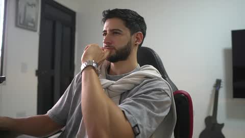 saimon  online show from April 16, 2026, 9:50 pm