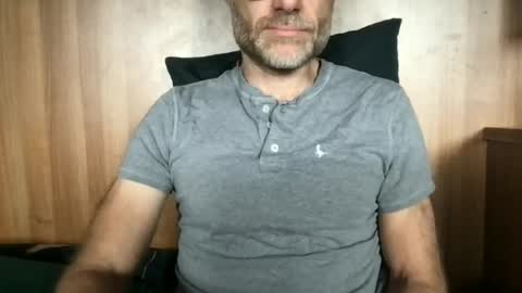 saint009 online show from June 27, 2026, 9:03 am