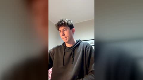 saint_nott online show from May 14, 2026, 8:37 pm