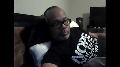 Snapshot of sakanutz chatting on April 8, 2026, 2:44 am cumgetit online show from April 8, 2026, 2:44 am