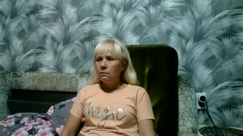 Snapshot of sakura_blonde chatting on October 14, 2025, 3:46 pm sakura_blonde online show from October 14, 2025, 3:46 pm