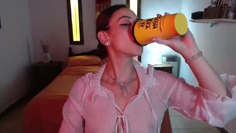 Snapshot of sakuraa_beauty chatting on February 3, 2025, 5:03 pm Sakura online show from February 3, 2025, 5:03 pm