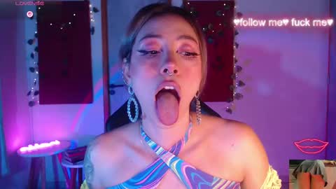 Snapshot of sakuraa_beauty chatting on October 19, 2025, 3:07 am Sakura online show from October 19, 2025, 3:07 am