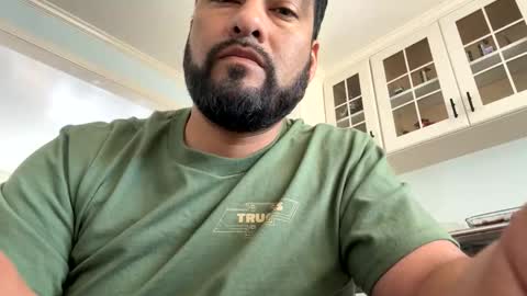 sal cumplaciente online show from March 16, 2026, 4:44 pm