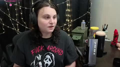 salacious_bunny online show from April 12, 2026, 8:36 pm