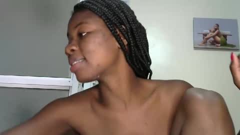 Snapshot of sally_beauty2023 chatting on November 3, 2025, 7:20 am sally_beauty2023 online show from November 3, 2025, 7:20 am