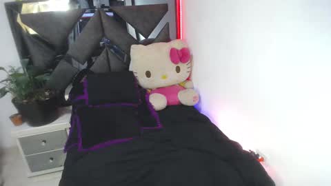 Snapshot of salo_hot01 chatting on February 18, 2025, 2:05 am SALO HOT online show from February 18, 2025, 2:05 am