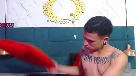 salome_daniel online show from March 4, 2025, 8:49 pm