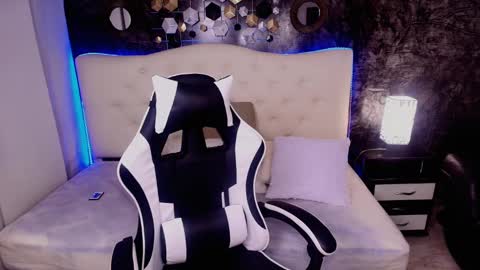 Snapshot of salome_rojas_ chatting on September 28, 2025, 9:42 pm Salome online show from September 28, 2025, 9:42 pm