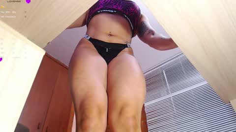 Snapshot of salome_sw chatting on October 5, 2025, 9:02 pm SAMANTHA online show from October 5, 2025, 9:02 pm