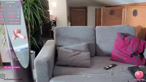 Snapshot of salomear chatting on September 13, 2025, 2:50 pm Salomea Ruiz online show from September 13, 2025, 2:50 pm