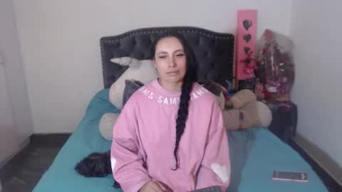 yenny online show from December 18, 2025, 4:29 am