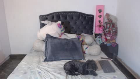 yenny online show from January 14, 2026, 3:34 am