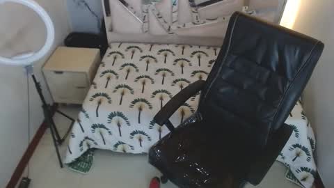 Snapshot of salomemilf202 chatting on September 9, 2025, 3:17 am salomemilf202 online show from September 9, 2025, 3:17 am