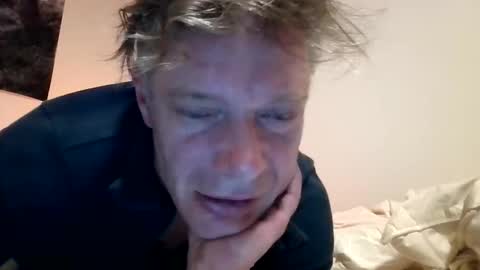 Snapshot of salsapaulus chatting on May 1, 2026, 1:54 am salsapaulus online show from May 1, 2026, 1:54 am