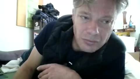 Snapshot of salsapaulus chatting on May 14, 2026, 10:22 am salsapaulus online show from May 14, 2026, 10:22 am