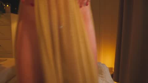 IsaBella-  online show from March 28, 2026, 9:03 pm