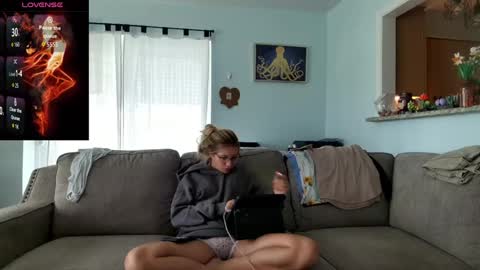 Snapshot of saltycaptain69_hatgirl69 chatting on September 23, 2025, 1:47 pm Salty Captain 69 Hat Girl 69 online show from September 23, 2025, 1:47 pm