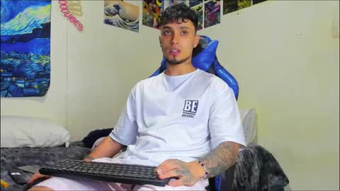   online show from October 3, 2025, 12:40 am