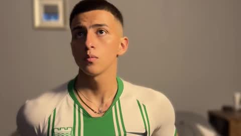 Snapshot of salvatore_romanoo chatting on November 15, 2025, 4:21 am Salvatore online show from November 15, 2025, 4:21 am