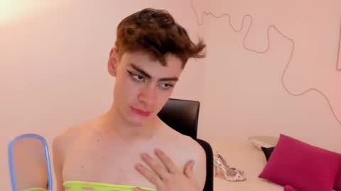 Snapshot of sam_clarkk chatting on November 11, 2025, 3:50 am Sam Clark online show from November 11, 2025, 3:50 am