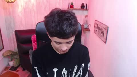 Snapshot of sam_daves chatting on February 28, 2025, 1:25 pm Sam online show from February 28, 2025, 1:25 pm