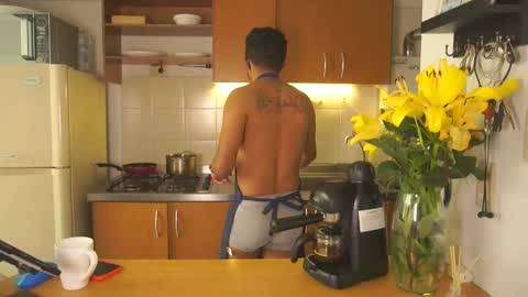 SAMUEL THOMPSON online show from June 3, 2026, 9:53 pm